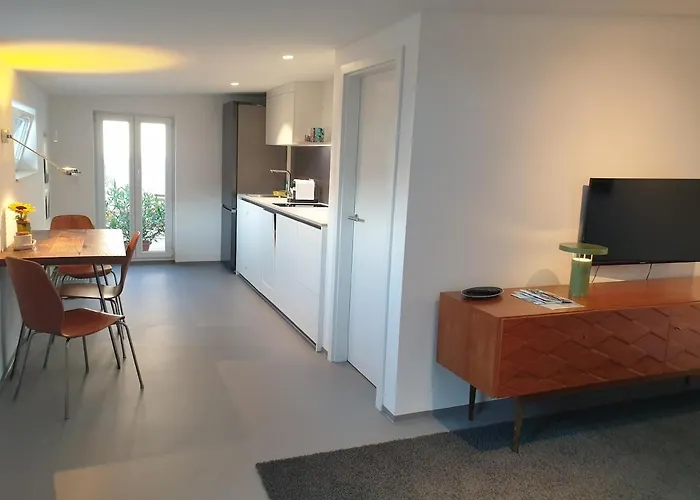 Fenster Zum Hof * Heppenheim (Bergstrasse)